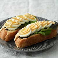 名山のおいしい水が育んだ平飼い卵のマヨネーズ 200g